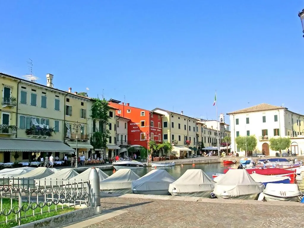Belvilla By Oyo Villetta Carla Lazise 0*,  Italy
